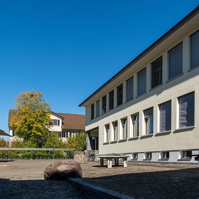 Schulanlage Zentrum in Egg ZH