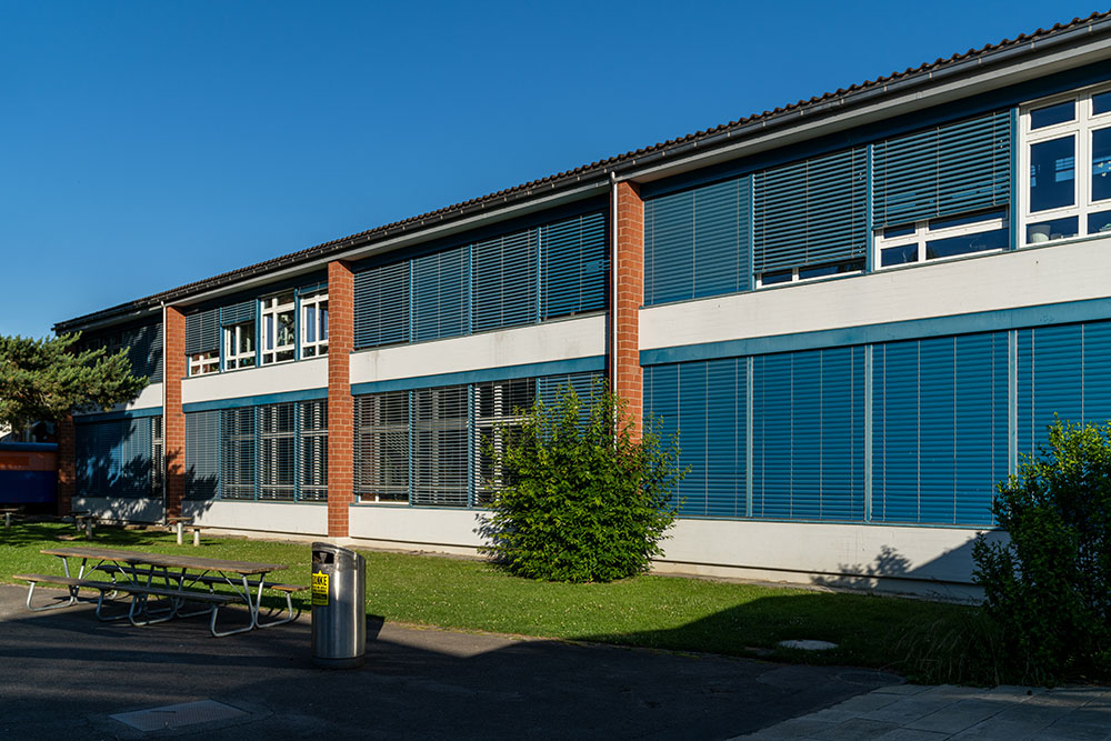 Schulhaus Hofacker in Schlieren