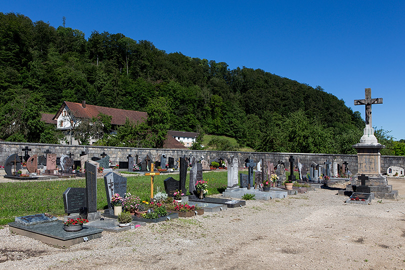 Cimetière à Buix