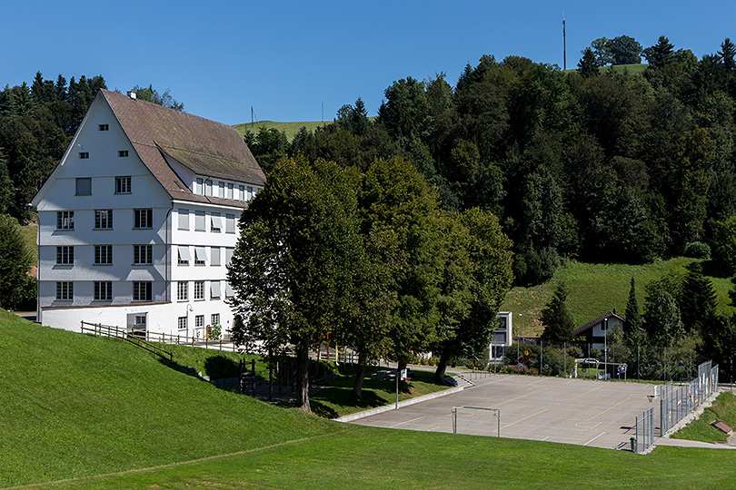 Primarschulhaus in Zell LU