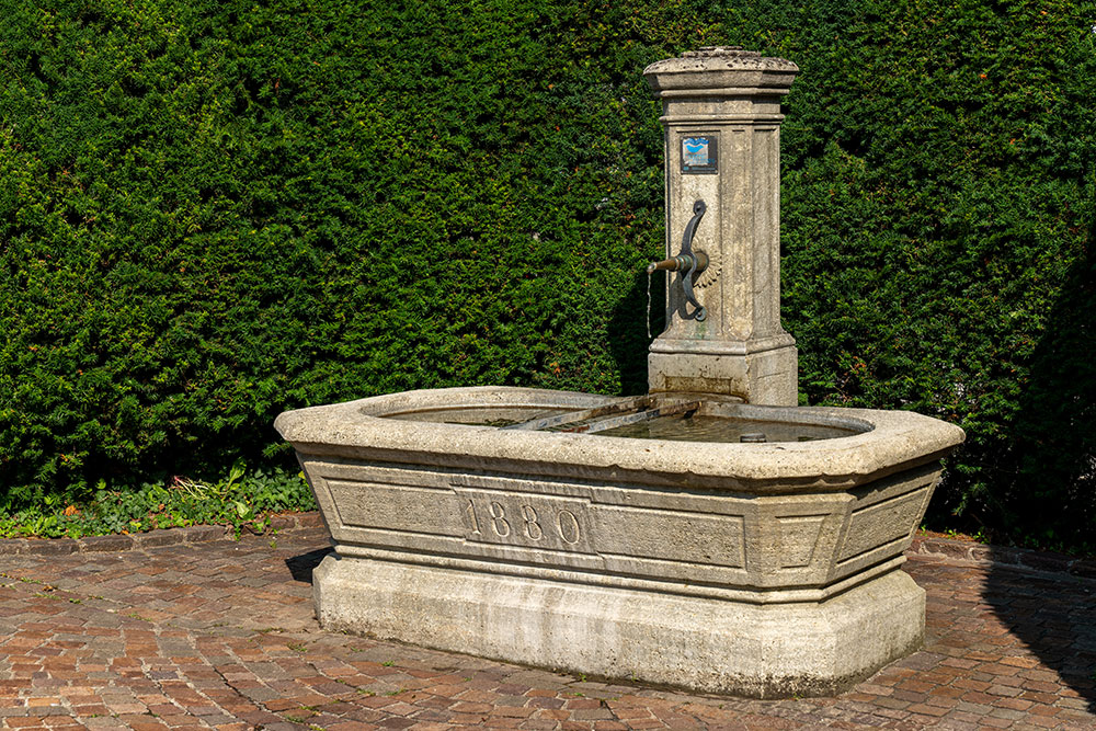 Brunnen