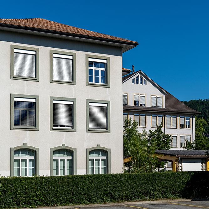 Schulhaus Dorf