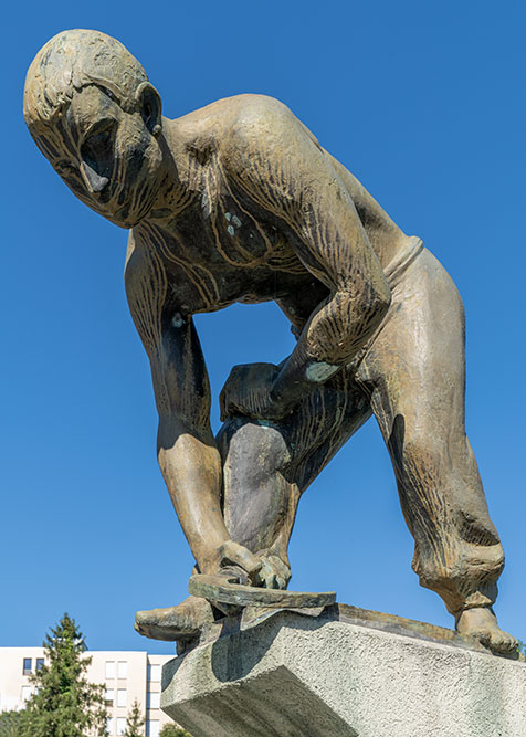 Skulptur auf der Brücke