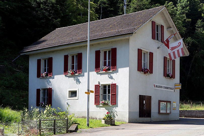 Maison communale à Asuel