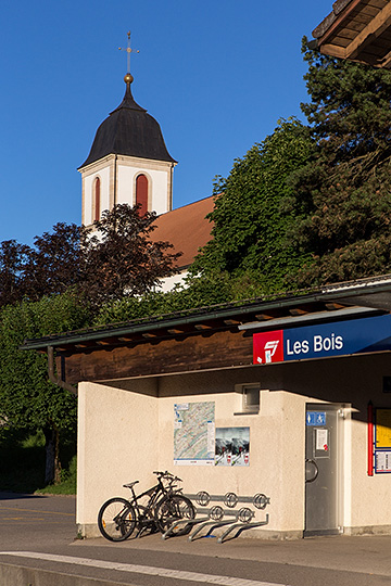 Gare à Les Bois