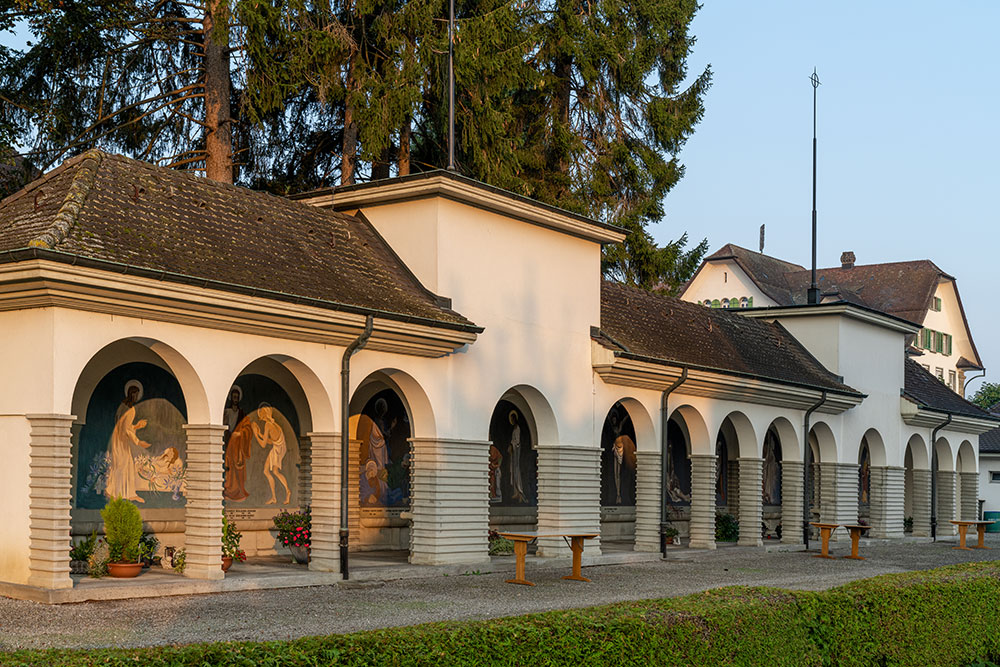 Gräberhalle in Emmen