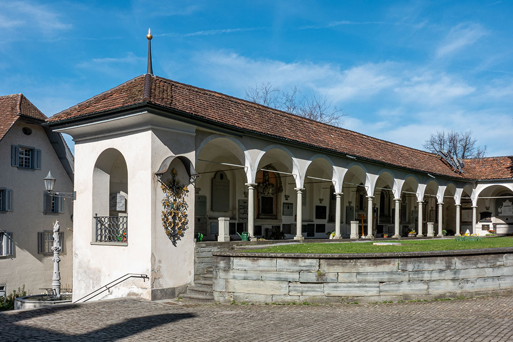 Gräberhalle bei der Hofkirche