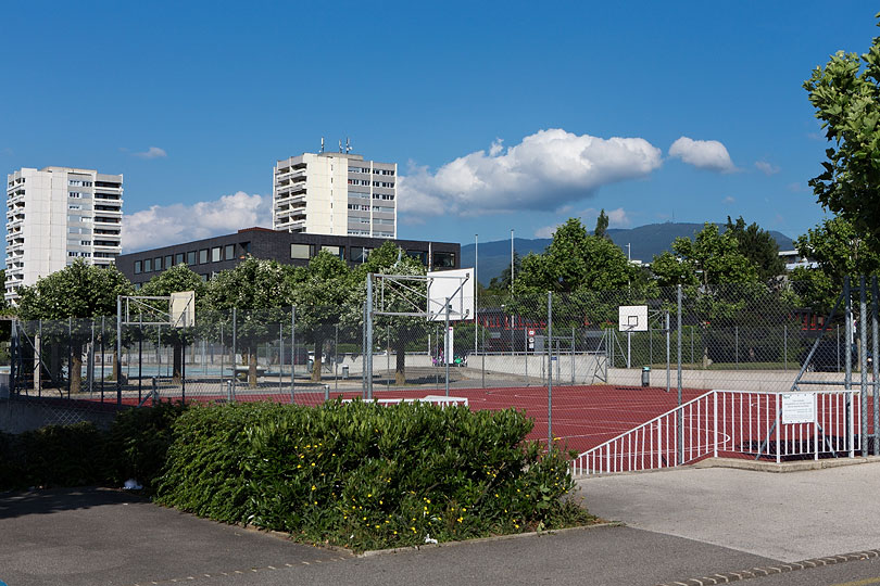 Terrain de sport à Gland