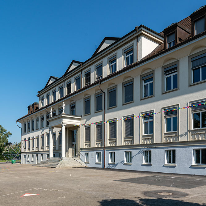 Schulhaus Alpen