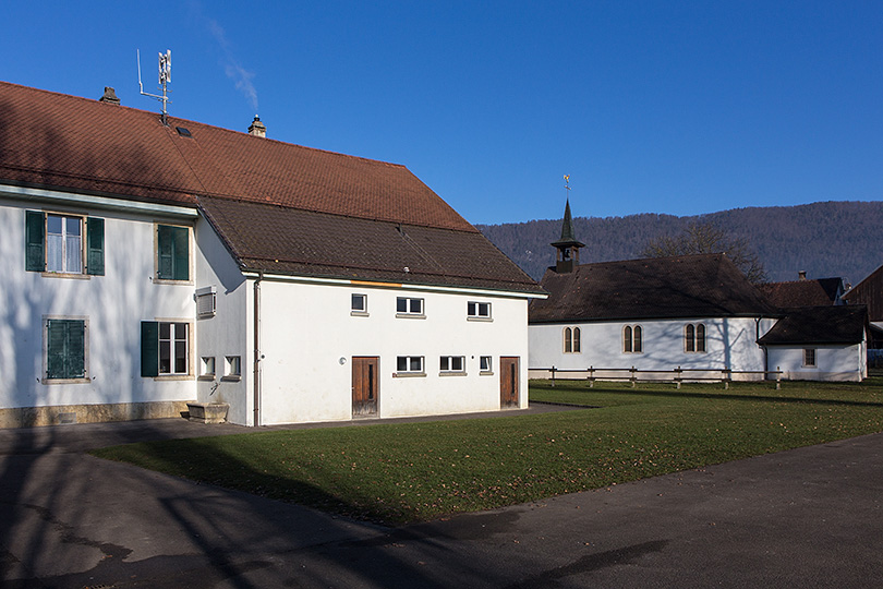 Ecole primaire et Chapelle à Courcelon