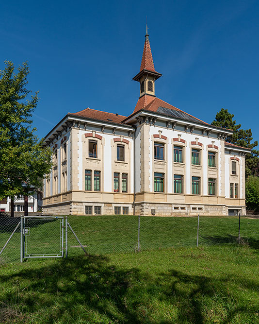 Collège à Champagne VD