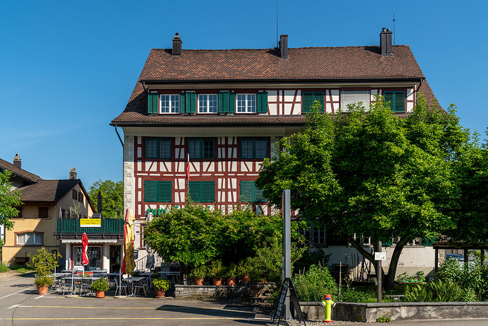 Landstrasse Wolfhausen