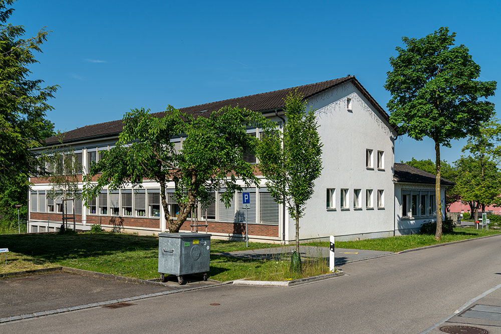 Schulhaus Fosberg Wolfhausen