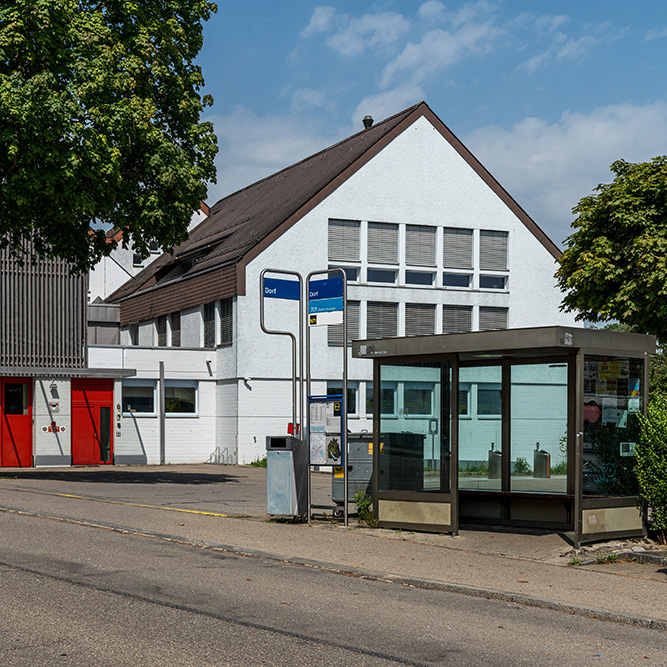 Bushaltestelle in Maur