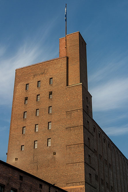 Siloturm im Rheinhafen