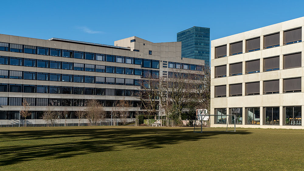 Gewerbeschule, Messeturm und Sandgrubenschulhaus