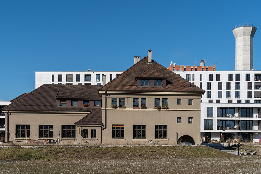 Erlkönigweg, Bahnkantine und Erlenmattpark