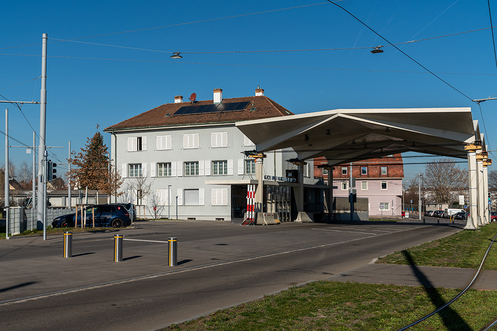 Burgfelderstrasse mit Zoll