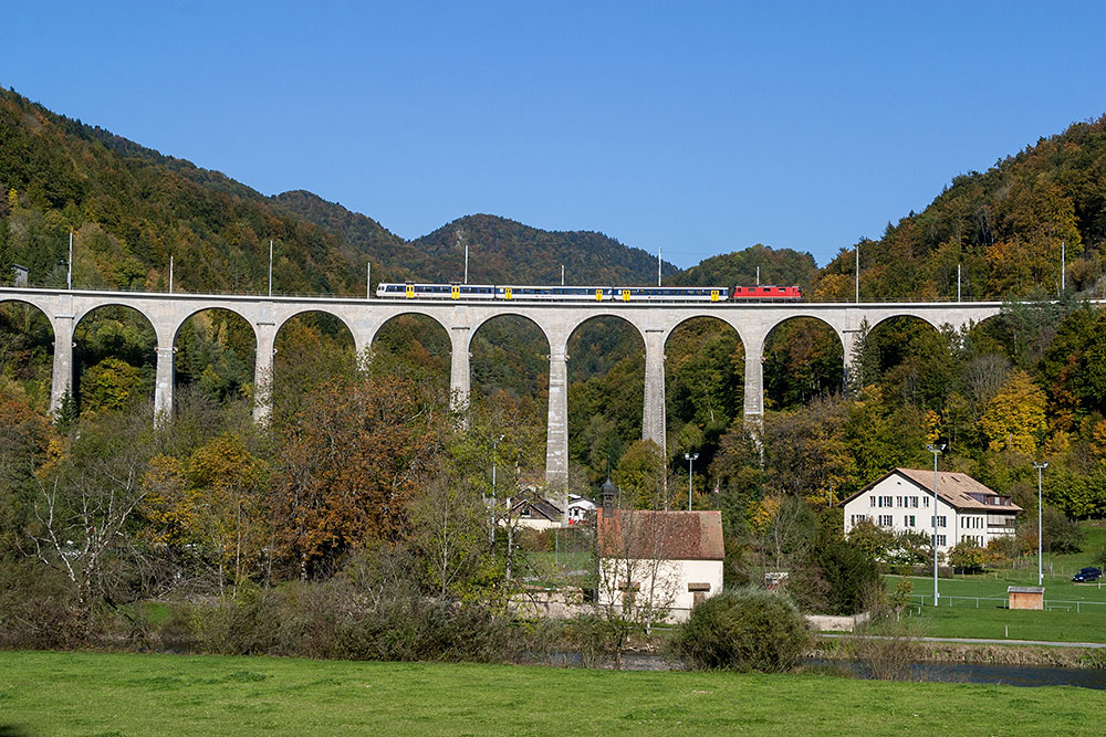 Eisenbahnviadukt in St-Ursanne