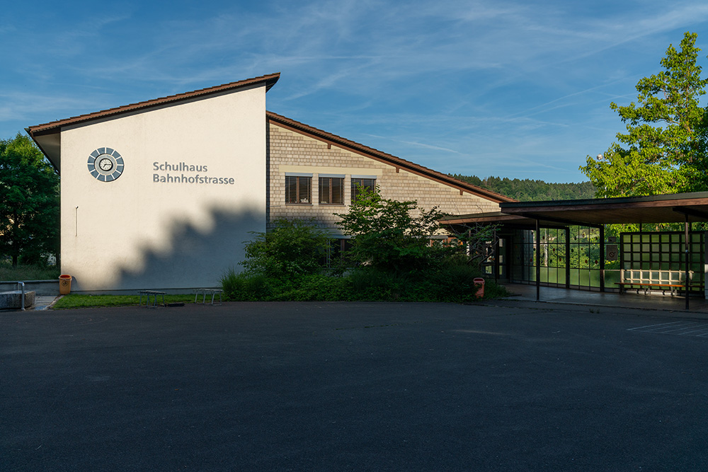 Schulhaus Bahnhofstrasse Urdorf