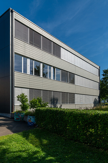 Schulhaus Feld 1