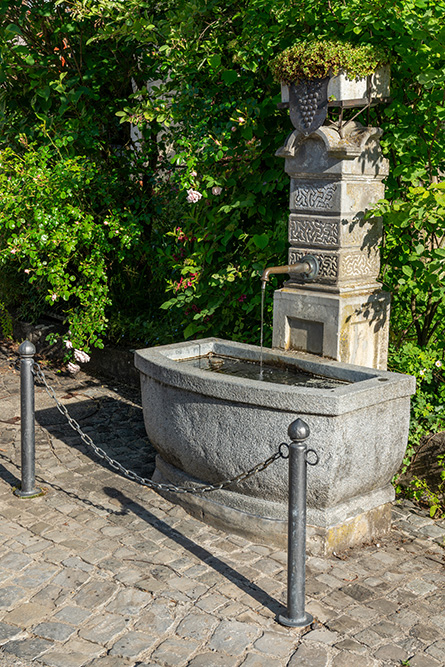 Brunnen an der Dorfstrasse Urdorf