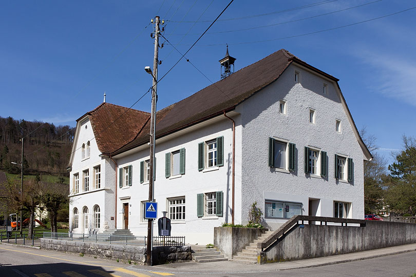 Schulhaus Zwingen