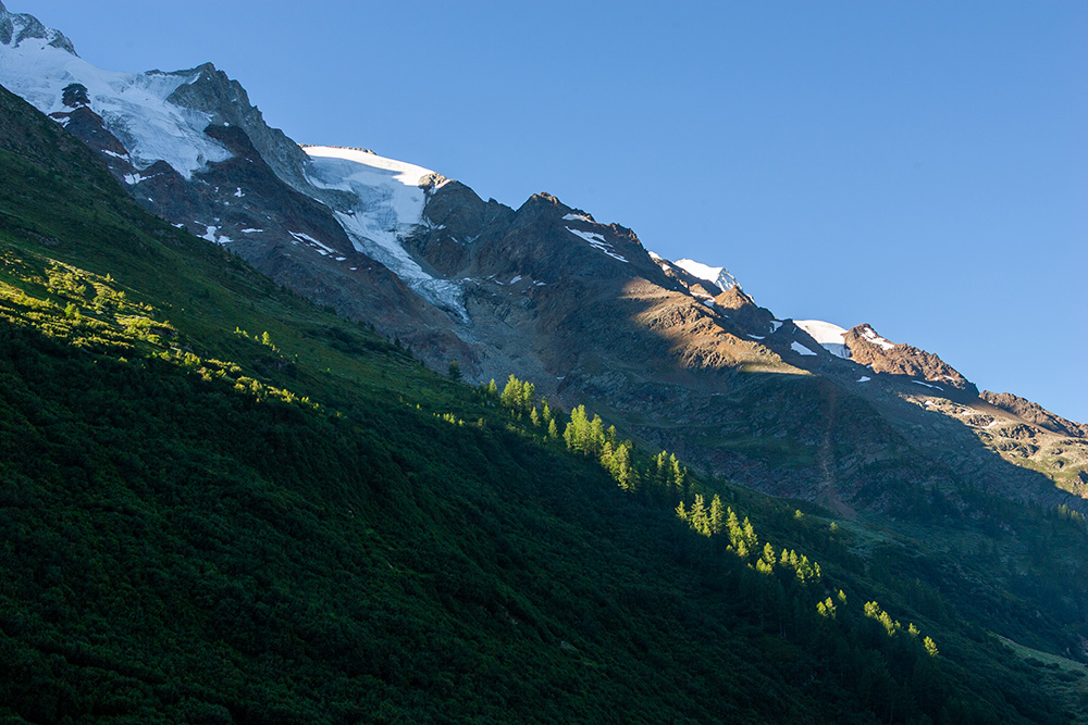 südliche Bergkette mit Bietschhorn