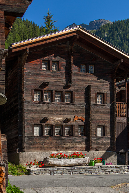 Walliserhaus in Blatten