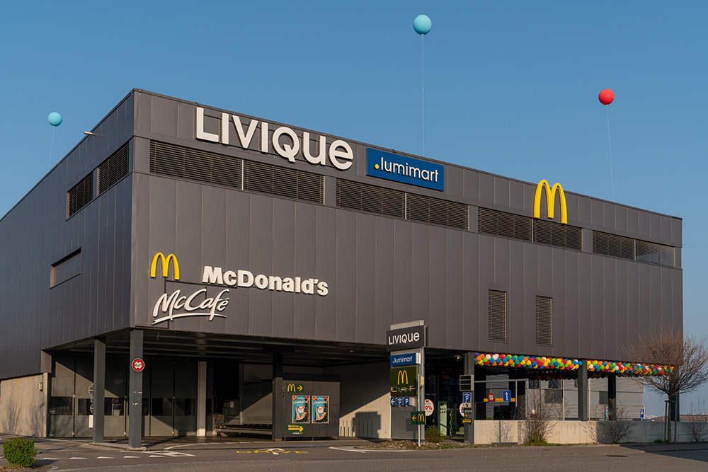 Livique und Mc Donalds in Pratteln