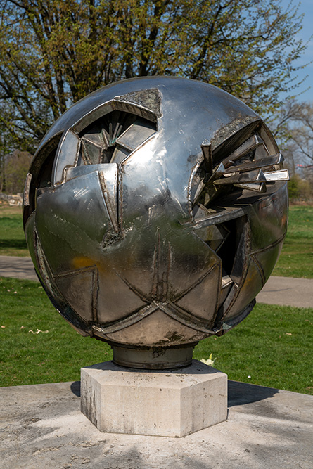 Skulptur im Gemeindepark