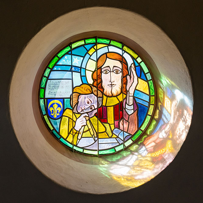 Kirchenfenster in der Kirche von Ziefen