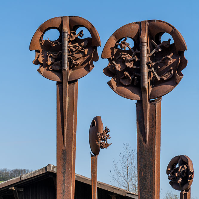 Skulpturen in Läufelfingen