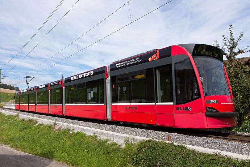 Fahrt des Trams von Bernmobil nach Bern