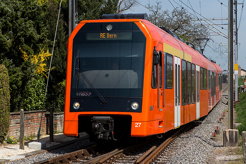 Niederflur-Express-Triebzug der RBS