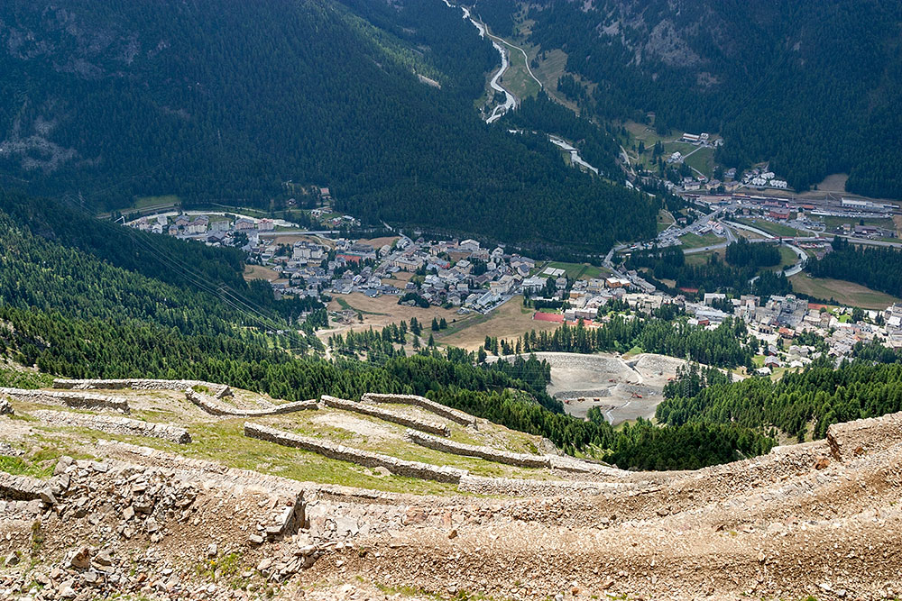 Schutzbauten über Pontresina