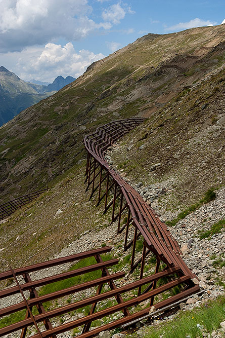 Lawinenverbauungen über Pontresina