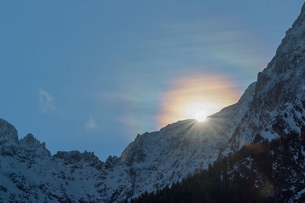 Sonnenaufgang in Scuol