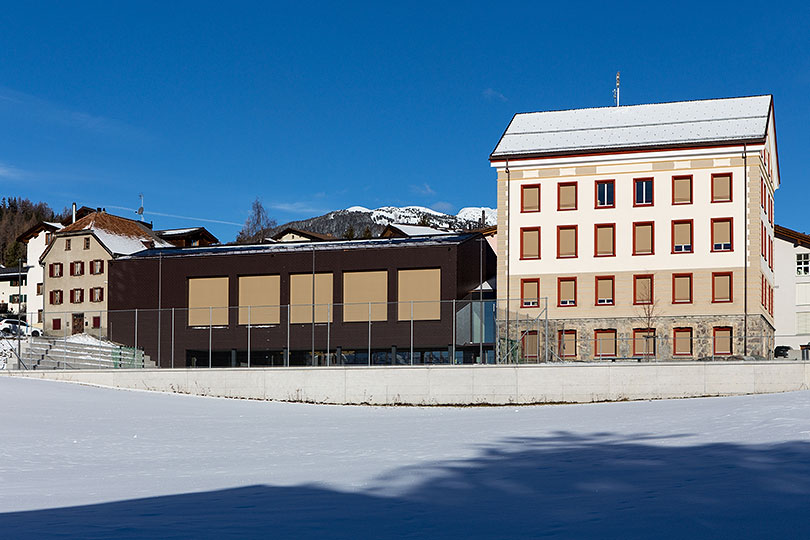 Schulhaus in Lantsch