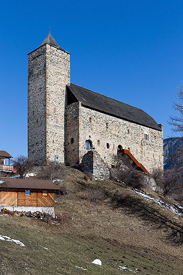 Burg Rätia Ampla in Riom