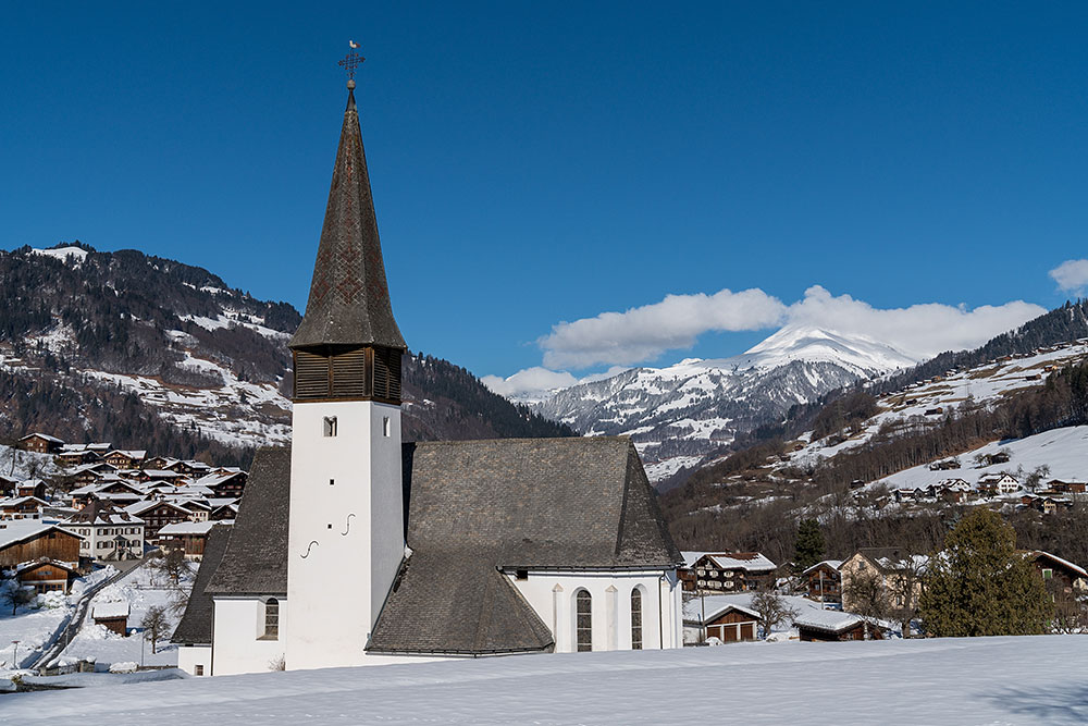 Kirche in Jenaz