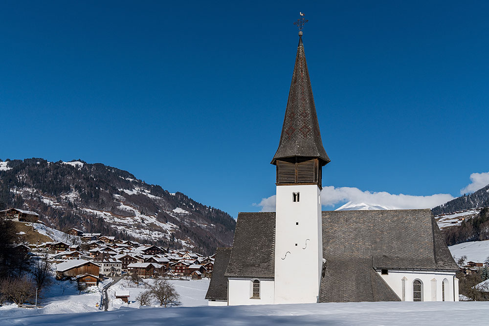 Kirche in Jenaz