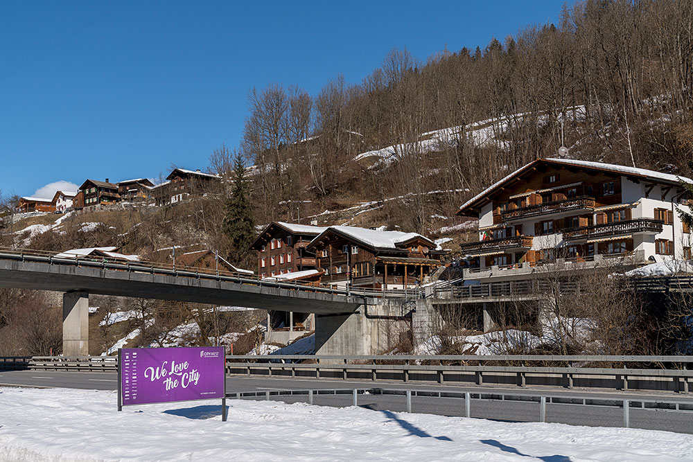 Bahnhof in Jenaz