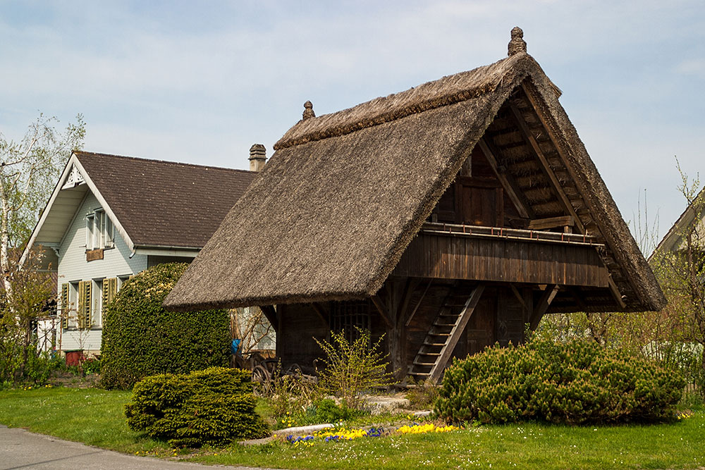 strohbedeckter Speicher