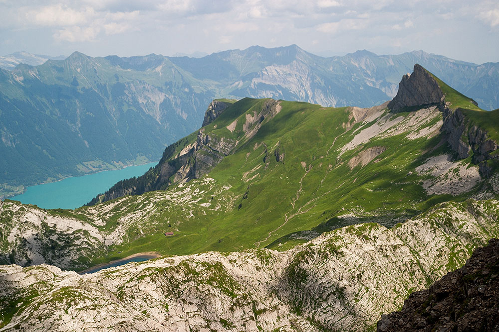 Blick zum Sägistal- und Brienzersee