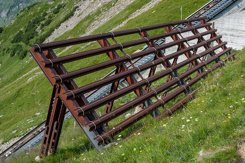 Lawinenverbauung auf dem Niesen