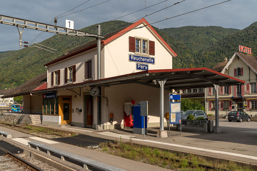 Gare à Péry