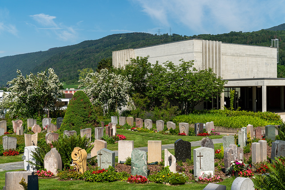 Friedhofanlage mit Abdankungshalle