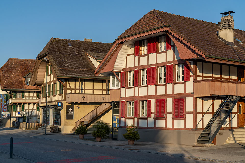 Dorfstrasse in Laupen