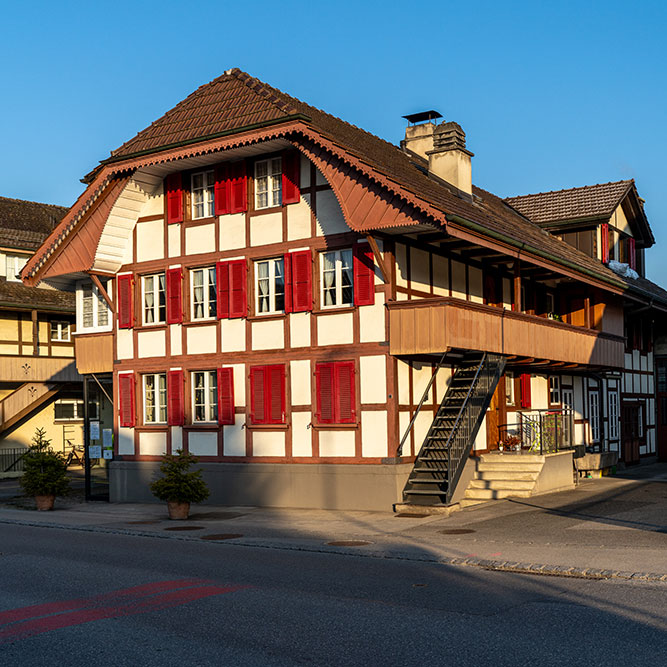 Dorfstrasse in Laupen